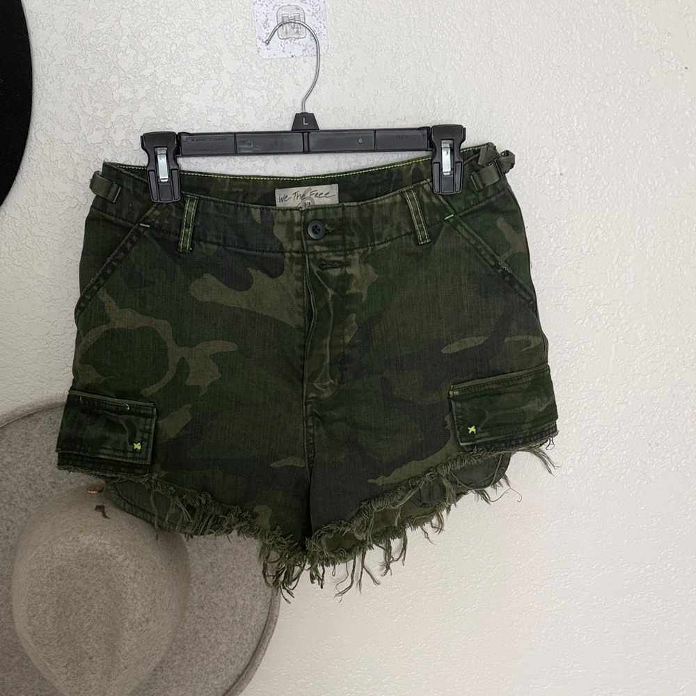 Free People Olive Camo Frayed-Hem Cargo Shorts